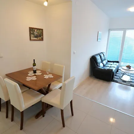 Apartment Lunga, Murter